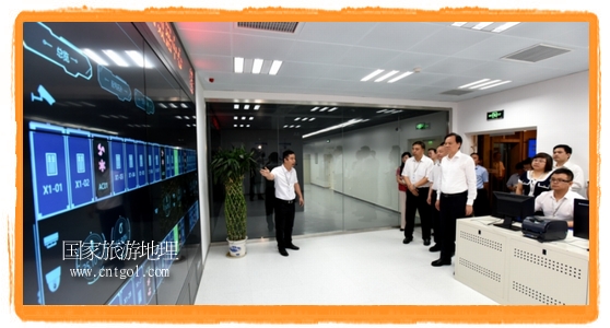 貴州省委書記陳敏爾網(wǎng)絡(luò)邀請(qǐng)大家到貴州旅游做客(圖)